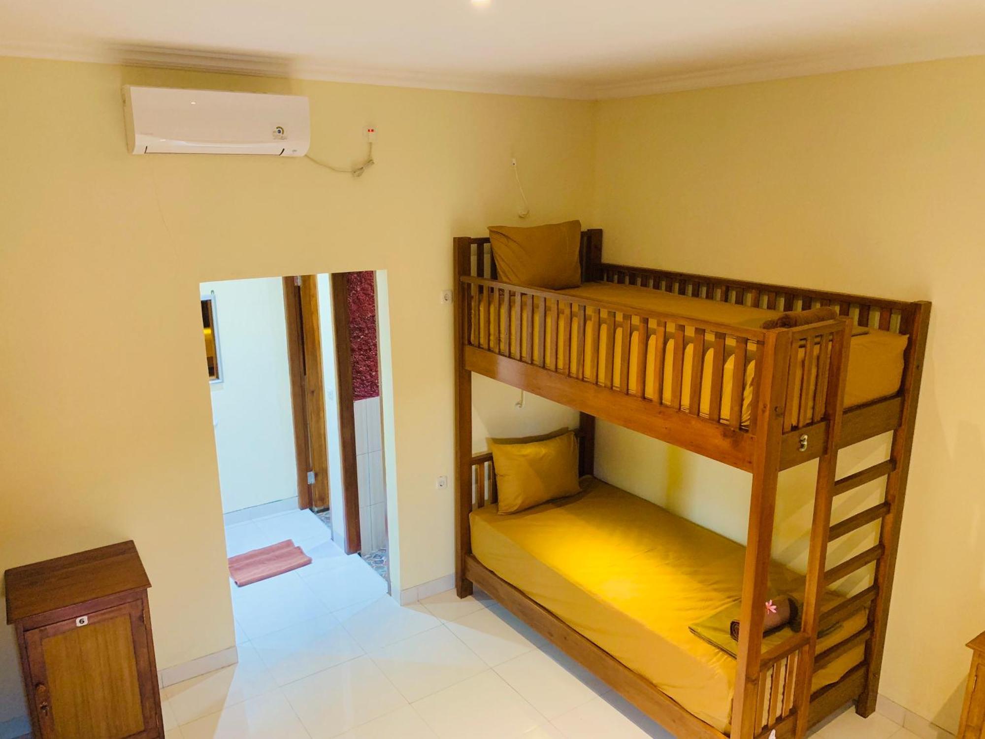Nusa Garden Homestay Lembongan Habitación foto